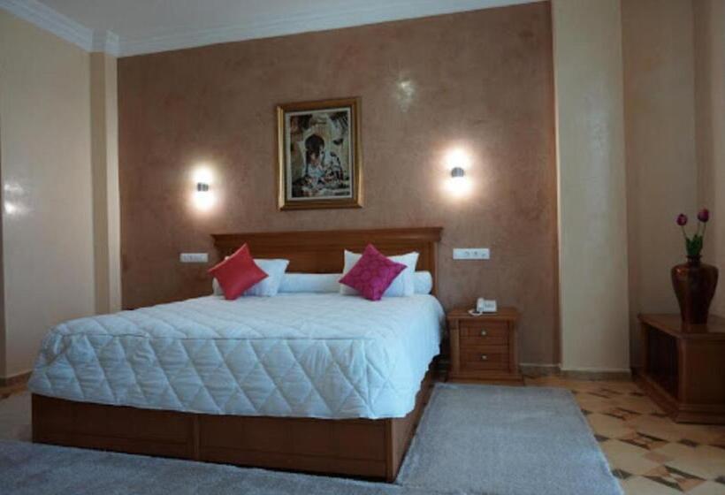 Suite Executive, Maraval