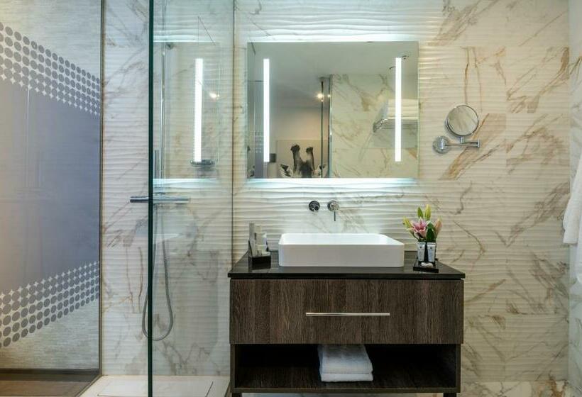 舒适三人间, Nyx Hotel Bilbao By Leonardo Hotels