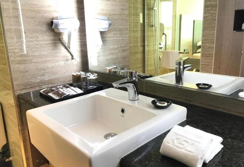 带大床的豪华间, Ksl Hot Spring Resort