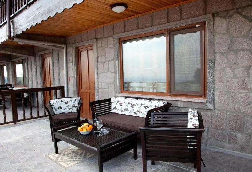 Трехместный Номер Deluxe, Assos Kartal Yuvasi