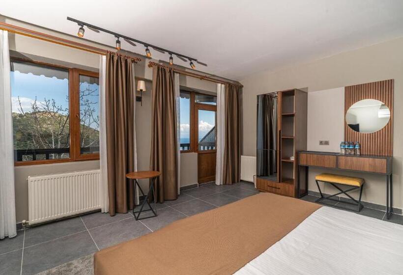 Трехместный Номер Deluxe, Assos Kartal Yuvasi