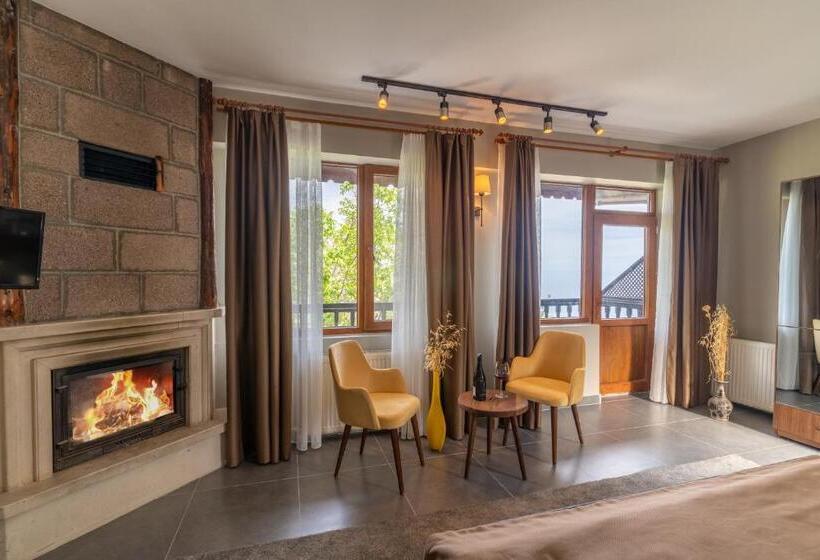 Трехместный Номер Deluxe, Assos Kartal Yuvasi