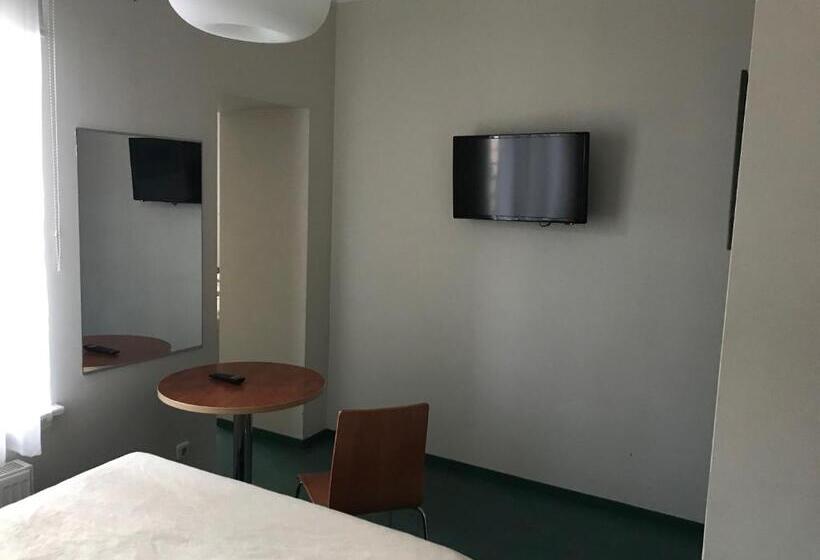 اتاق خانوادگی, Hommiku Guesthouse