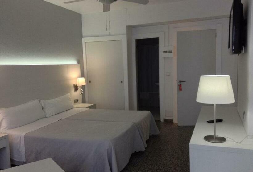 スタンダードルーム, Hostal Pitiusa