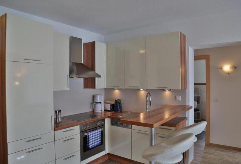 Апартаменты 2 Спальни с Балконом, Pension Apartment Hödner