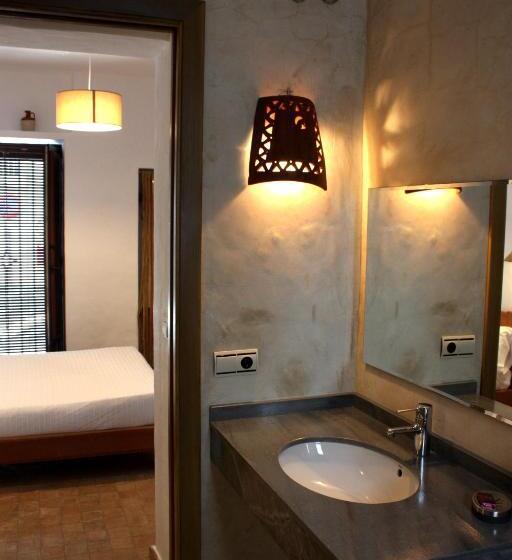 基本间, Hostal Extramuros