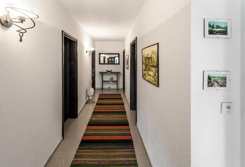Номер Стандарт Трехместный, Keremidchieva Kushta Guest House