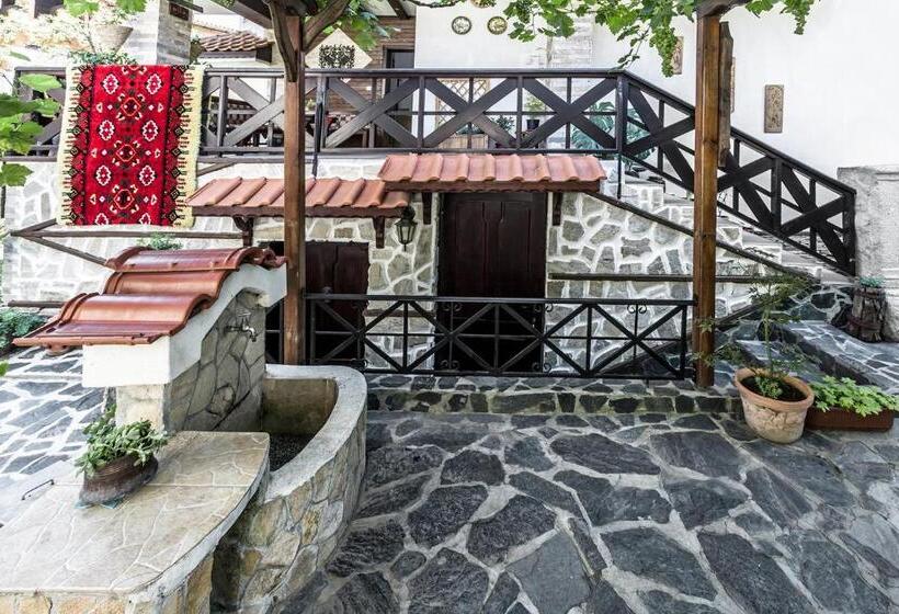 Полулюкс с Балконом, Keremidchieva Kushta Guest House