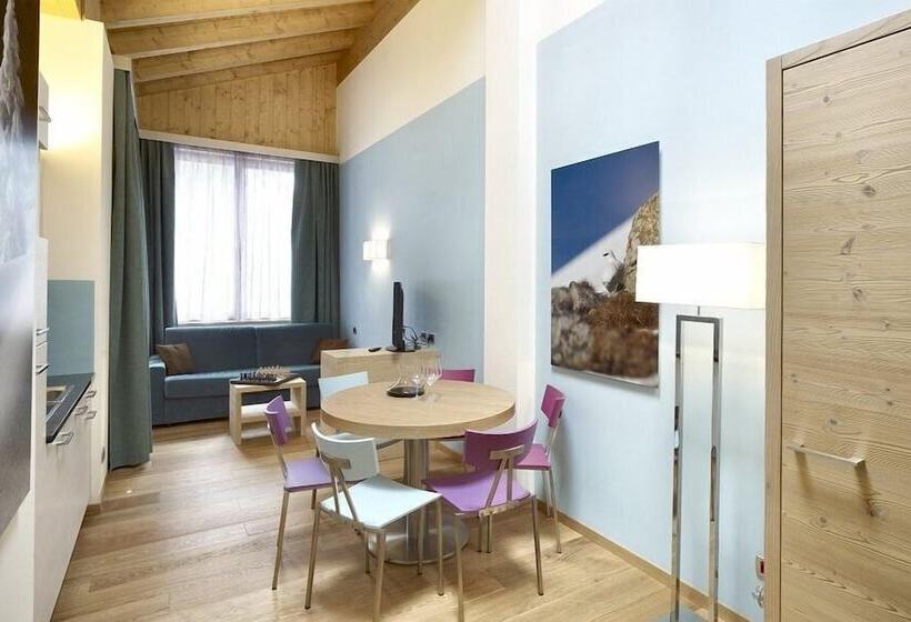 带2个卧室的公寓, Color Home Suite Apartments