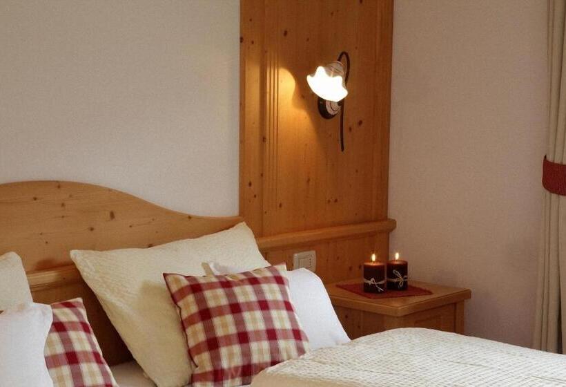 Семейные Апартаменты, Dolomites Apartments Ciasa Vally