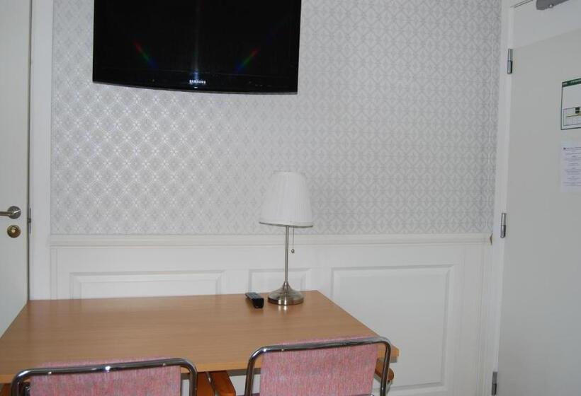 Номер Стандарт Трехместный, Halmstad Hotell & Vandrarhem Kaptenshamn