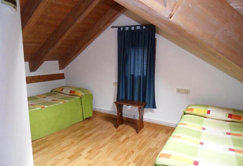 Apartament 2 Dormitoris, Pensió I Apartaments La Bordeta