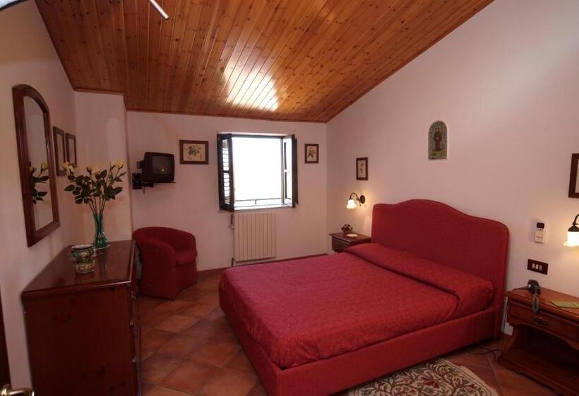 سوییت, Agriturismo Al Poggetto