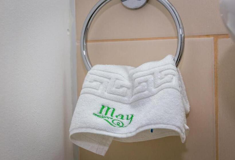 컴포트 룸, May Residence