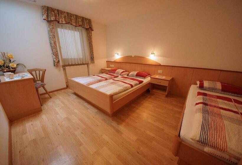 Номер Стандарт Трехместный, Residence Araldina