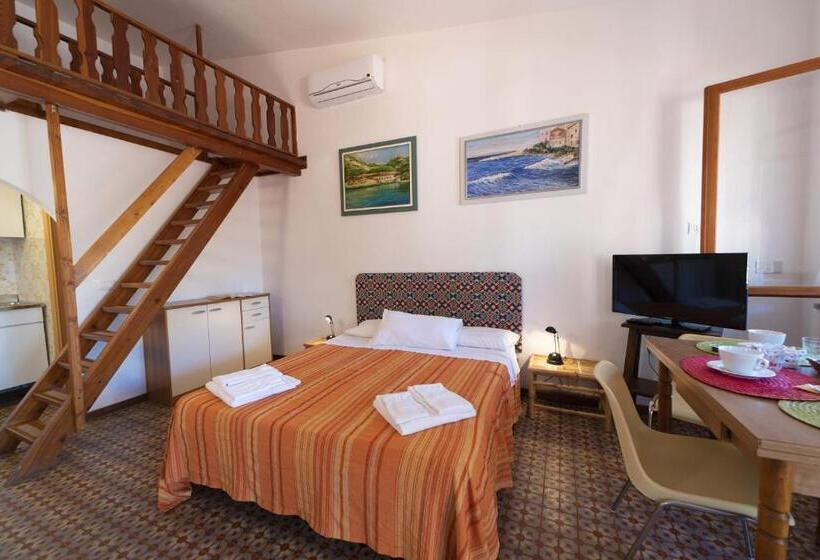 استودیوی سوپریور, Gavila's Residenza Turistico Alberghiera