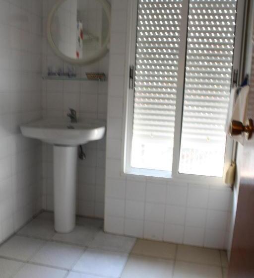 スタンダード４人部屋, Hostal Tamarindos