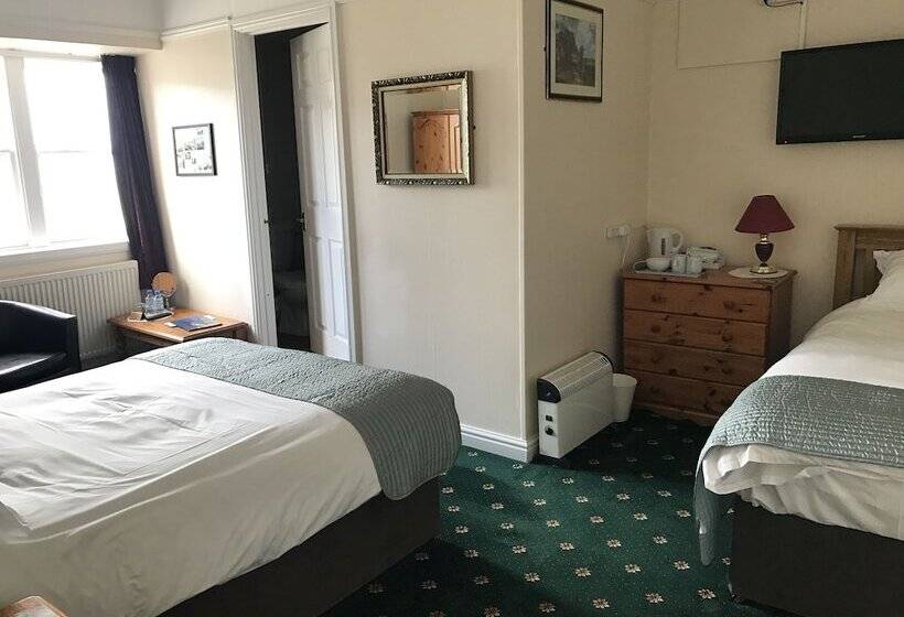 Номер Стандарт, Hartland Quay