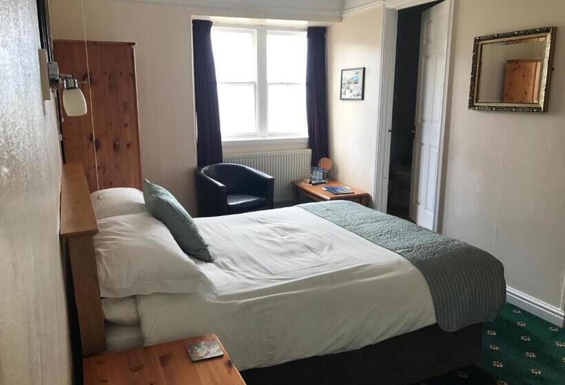 Номер Стандарт, Hartland Quay