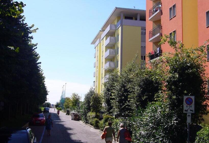 Апартаменты 2 Спальни, Appartamenti Aurora