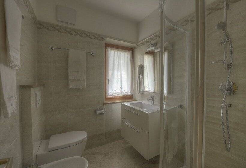 침실 2개 아파트, Residence Weiss
