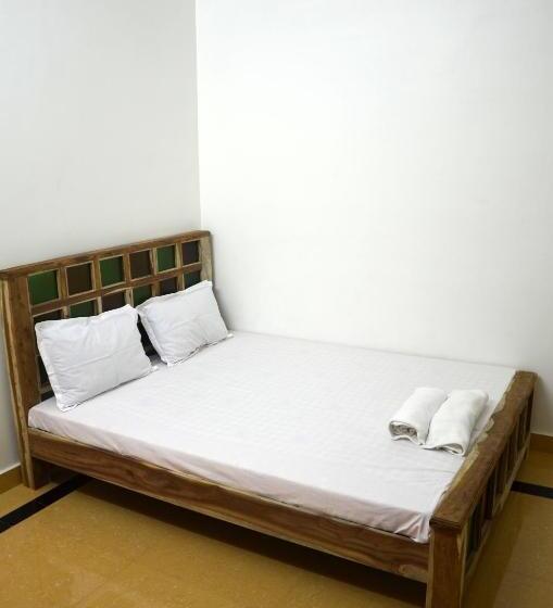 اتاق استاندارد, Gajanand Guest House