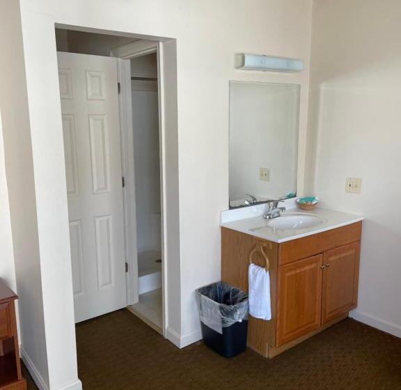 اتاق استاندارد, Atlantic Coast Inn