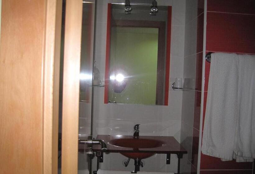 Номер Стандарт, Hostal Ducal