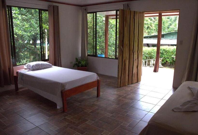 Номер Deluxe, Mirians Place Drake