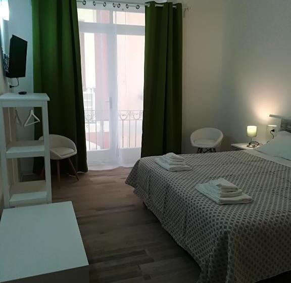 חדר סטנדרט עם מרפסת, B.house