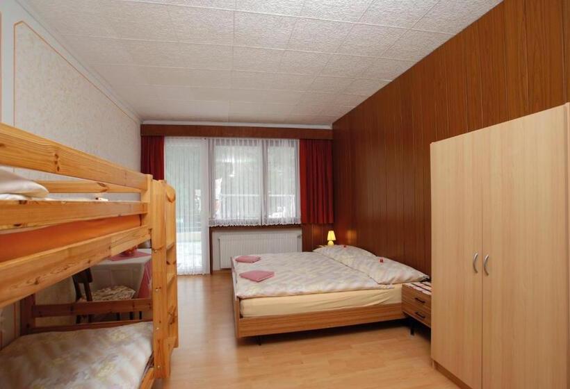 スタンダード４人部屋, Pension Schönblick