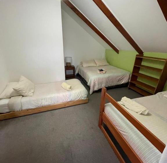 패밀리 룸, Pucontours Hostal   Hostel