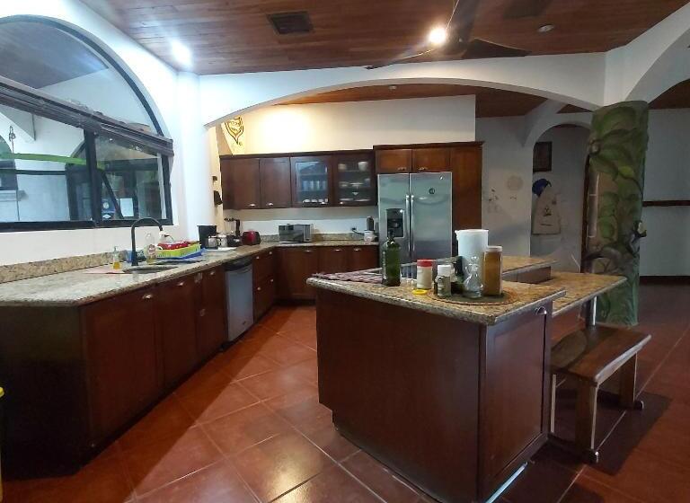 Дом 3 Спальни, Casa Alice Marbella Lodge