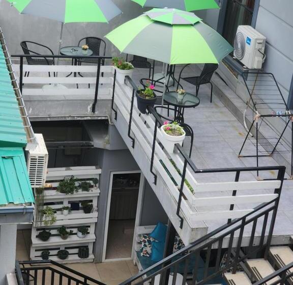 استودیوی استاندارد, Apartments On Vaja Pshavela
