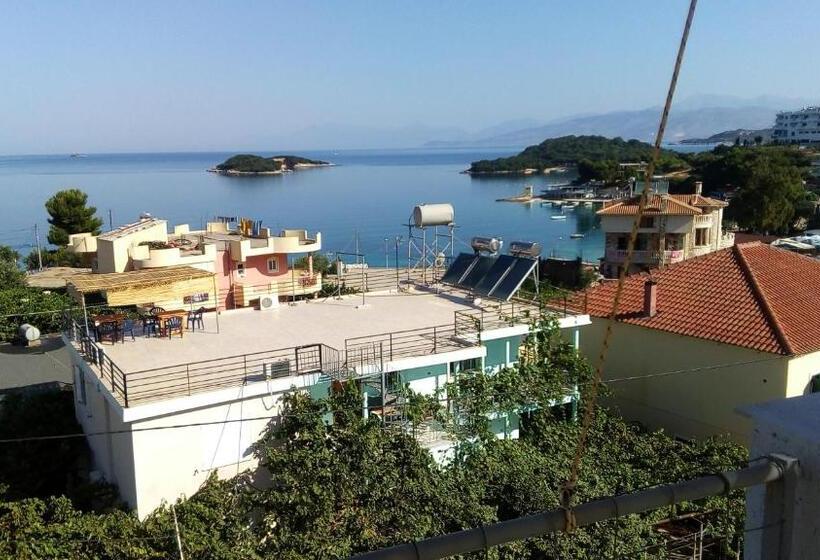 Classic room with balcony, Vila Ester