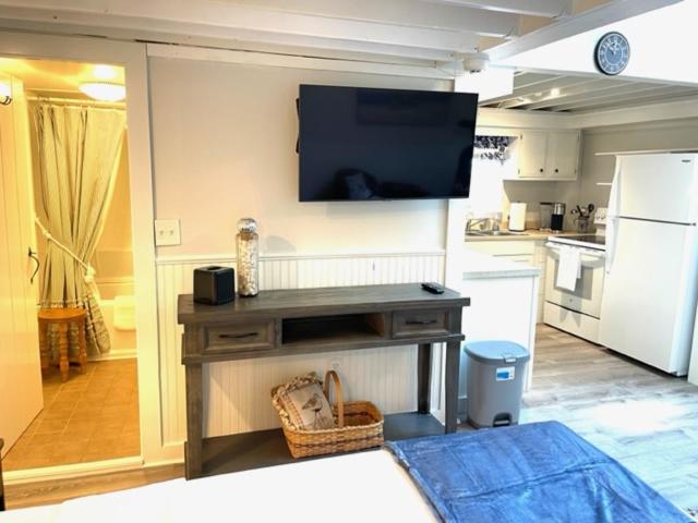 Дом 1 Спальня, The Harbor Inn