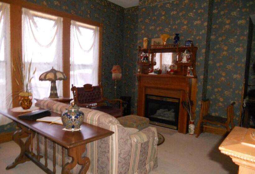 스위트, Landmark Inn At The Historic Bank Of Oberlin