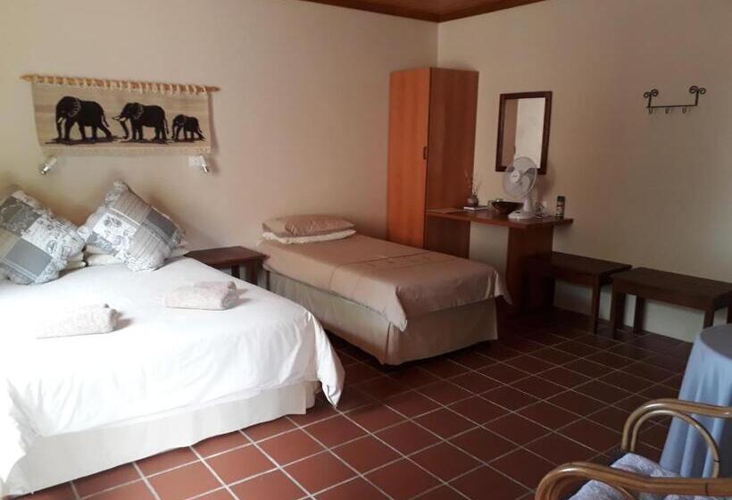 اتاق استاندارد سه تخته با چشم‌انداز باغ, Buschberg Guest Farm