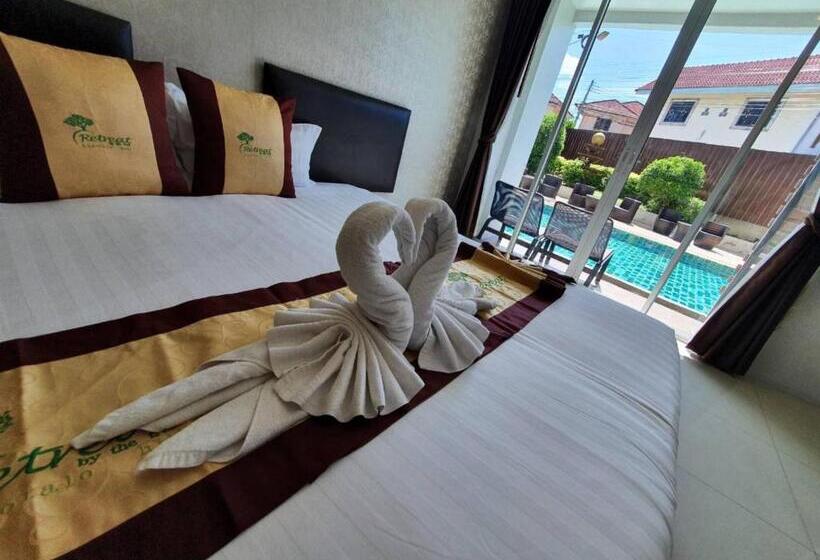 Номер Superior Вид на Бассейн, Retreat Resort Pattaya