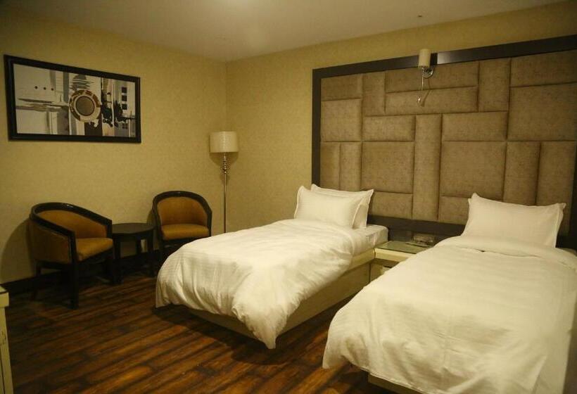 エコノミールーム, Harmony Inn