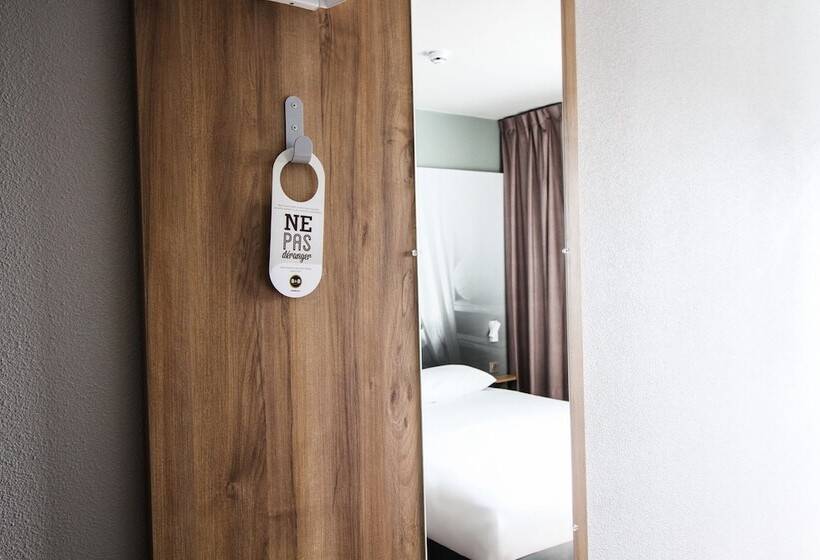 Четырехместный Номер Стандарт, B&b Hotel Montélimar Sud