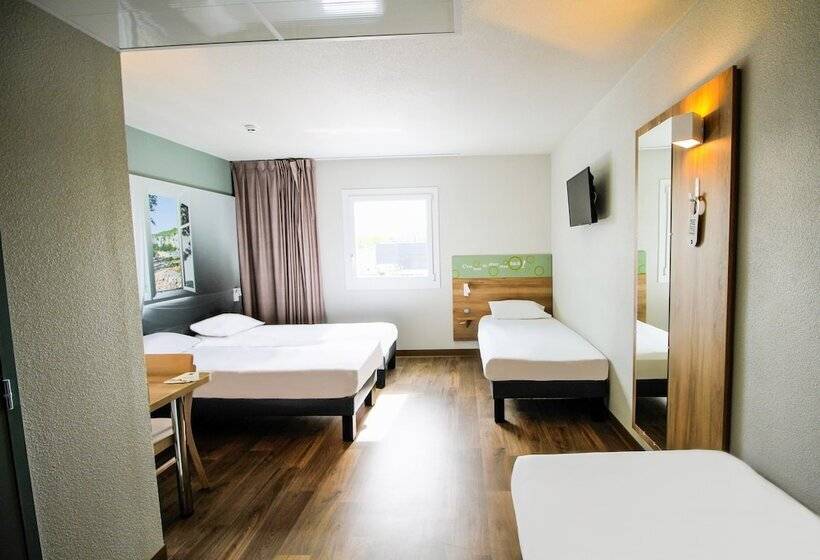 Четырехместный Номер Стандарт, B&b Hotel Montélimar Sud