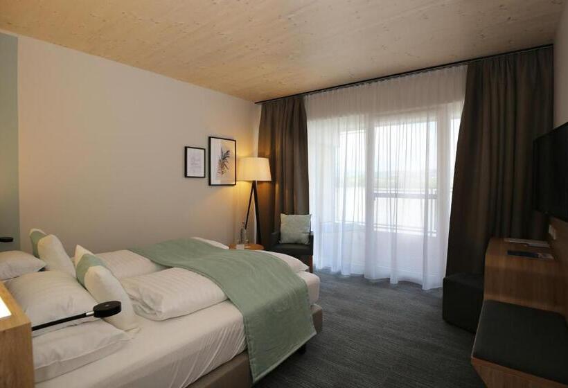 Номер Стандарт с Балконом, Donau Lodge