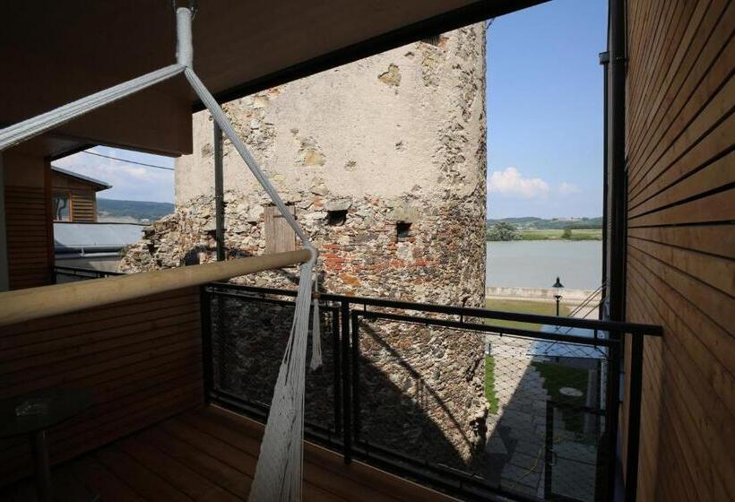 Номер Стандарт с Балконом, Donau Lodge