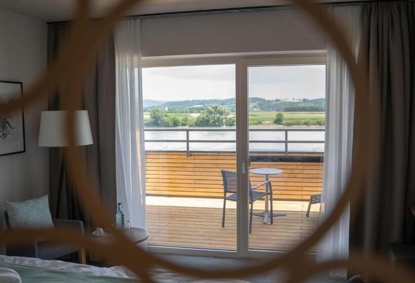 Номер Deluxe, Donau Lodge