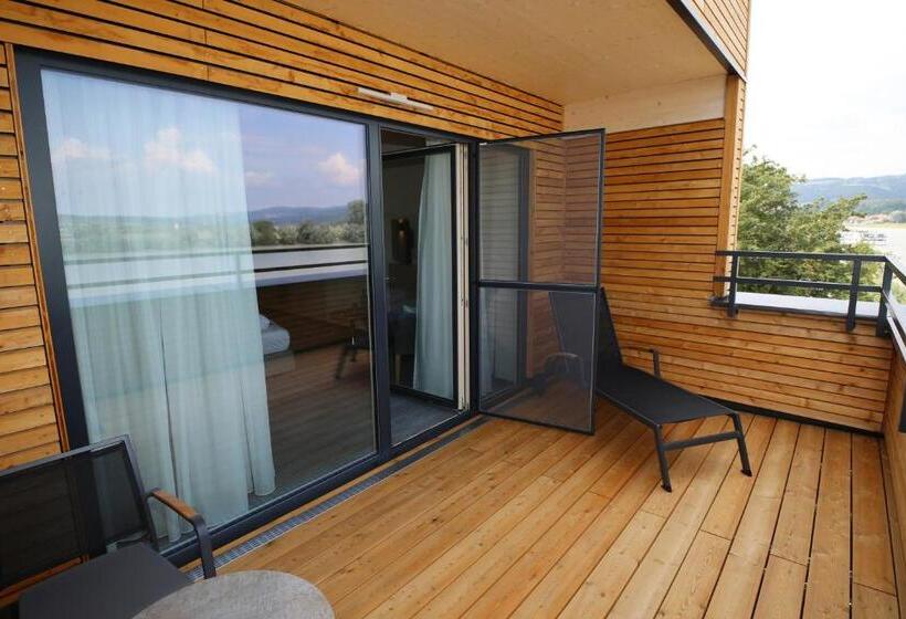 Номер Deluxe, Donau Lodge