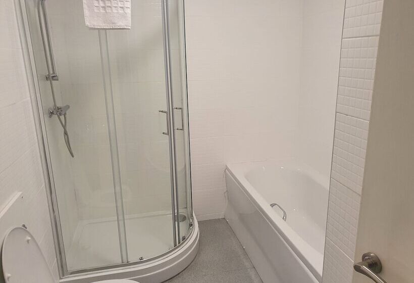 Семейный Номер, Cuttle Bridge Inn Hotel   Nec / Birmingham Airport