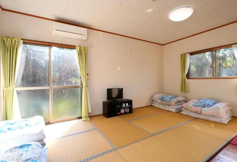 家庭间, Pension Kongo Baru