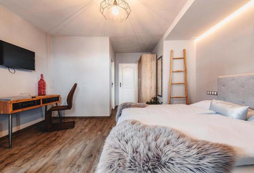 Номер Deluxe, Resort Mlýn černovice