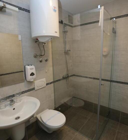 اتاق استاندارد یک نفره, Konačište Grad B&b